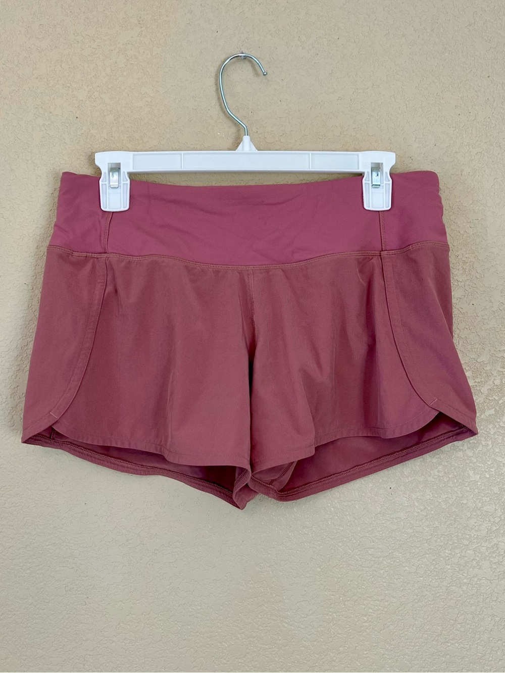 lululemon athletica Speed Up Short — Rosewood Pink 2.5” inseam Size 6 - Picture 2 of 9